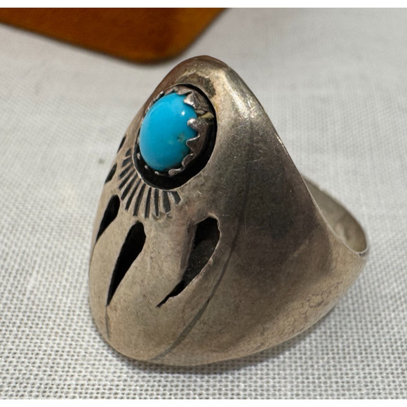 Vintage Navajo Turquoise Bear Claw Ring Sterling Silver Sz 8 8.5 Signed R - Picture 4 of 6